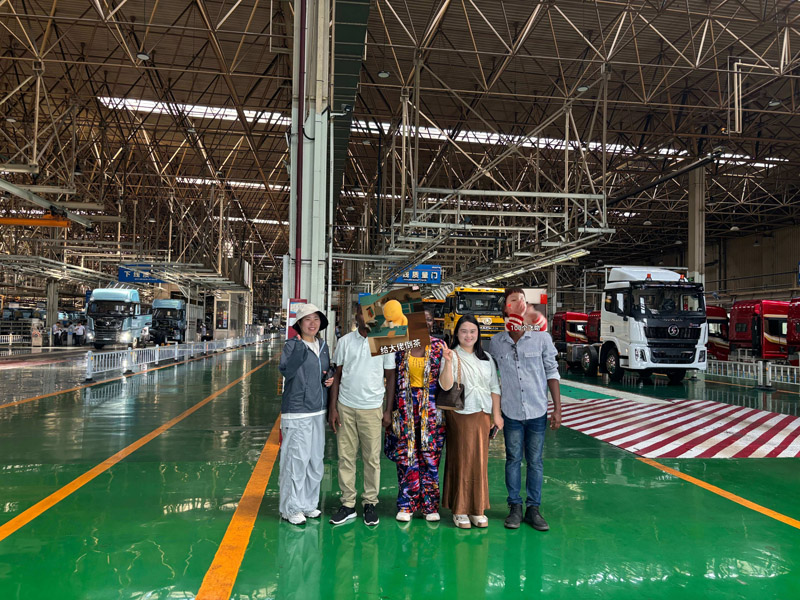Des clients mozambicains visitent l'usine de Luyi et effectuent des inspections sur place pour rechercher des opportunités de coopération