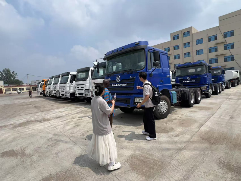L'usine de Luyi accueille ses clients ouzbeks et ouvre un nouveau chapitre dans les échanges internationaux