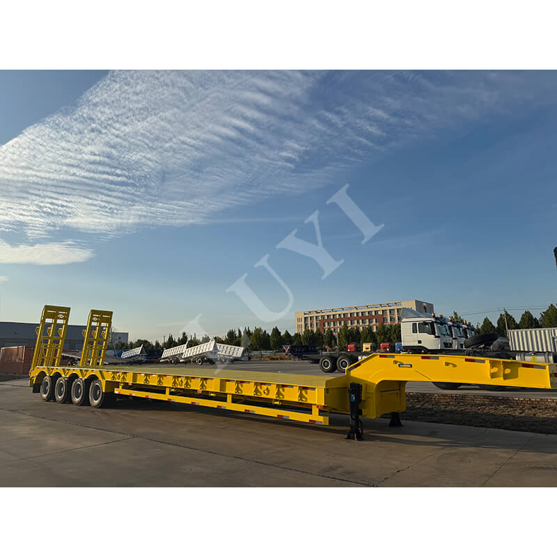 Focus sur les marchés étrangers ! Semi-remorques plateaux à col de cygne à 4 essieux Luyi livrées avec succès aux clients sud-africains