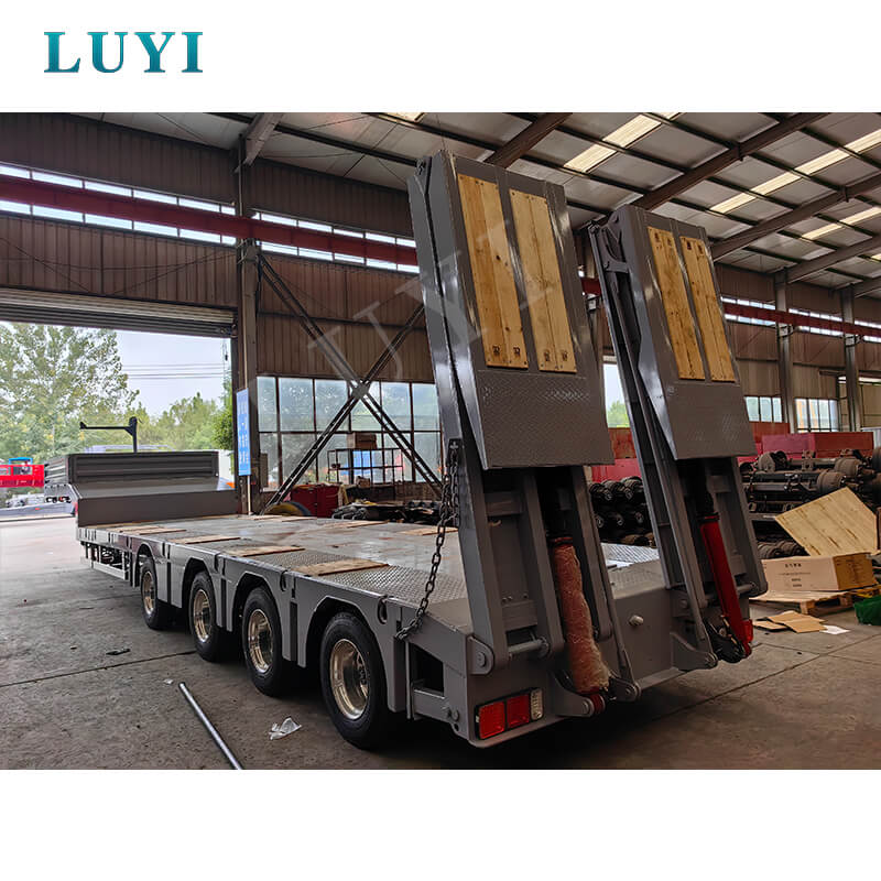 Du Shandong à l’Asie centrale ! Semi-remorque surbaissée Louis à 4 essieux expédiée en Ouzbékistan