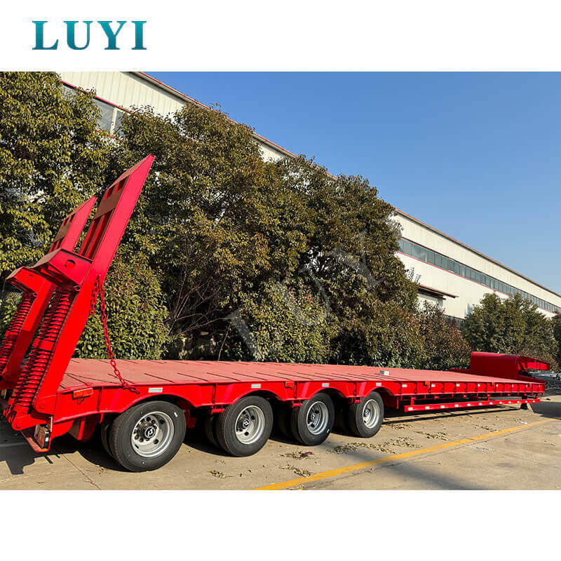 Lu Yi Factory accueille des invités distingués du Cameroun ! Les semi-remorques surbaissées à quatre essieux garantissent des commandes à l'étranger