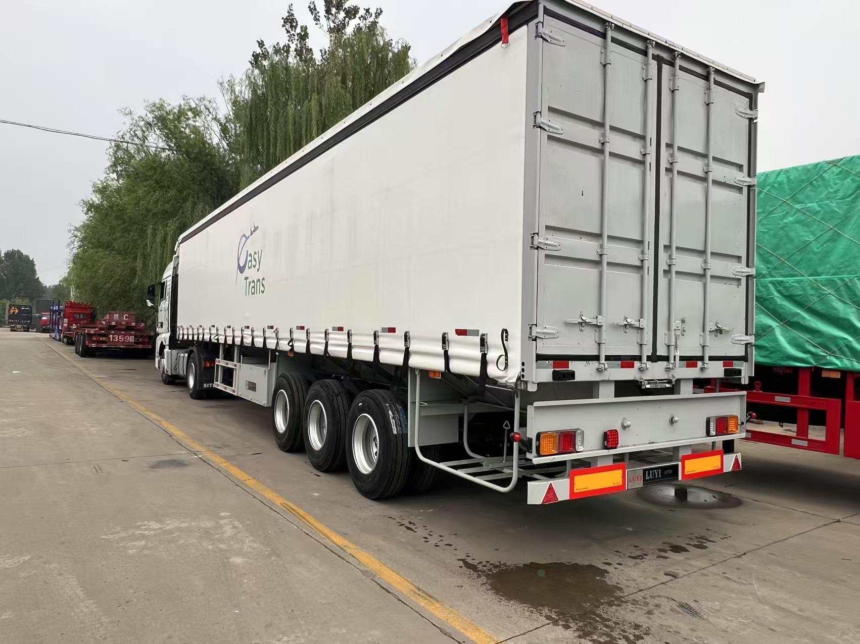 Remorques à rideaux coulissants : la solution intelligente pour l'évolution de la logistique au Maroc