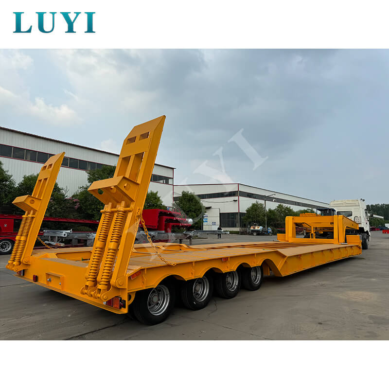 Étude de cas : Remorque surbaissée à 4 essieux personnalisée pour le marché du Botswana