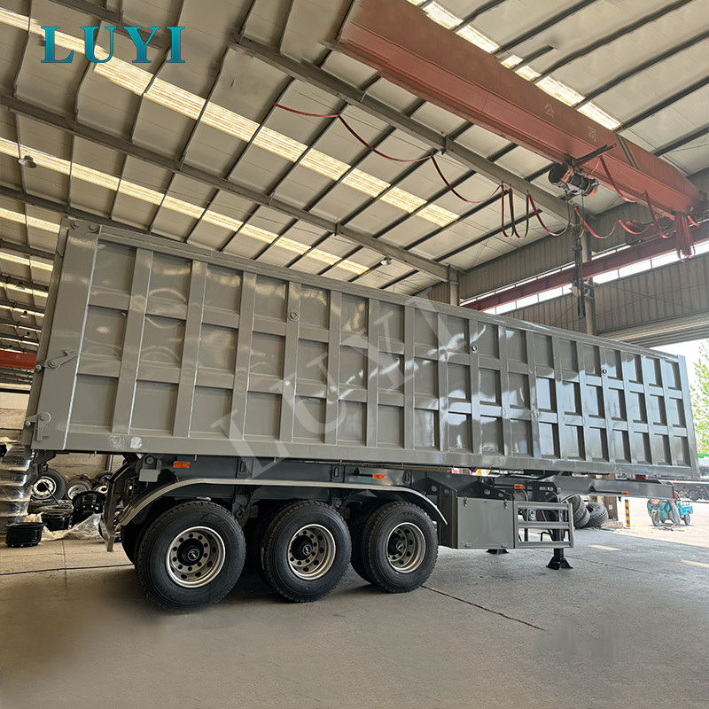 Semi-remorque à basculement arrière à 3 essieux (remorque à benne basculante) pour le transport de matériaux en vrac