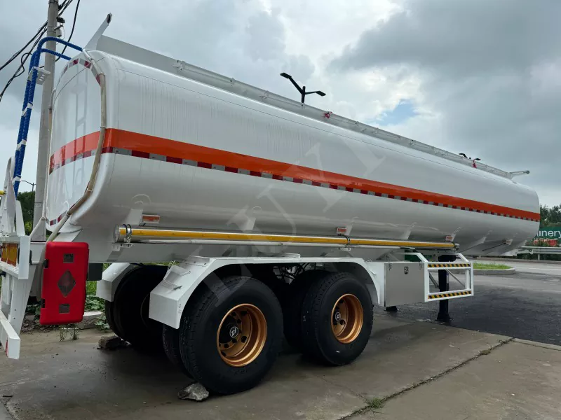 Semi-remorque de pétrolier de 30000 litres