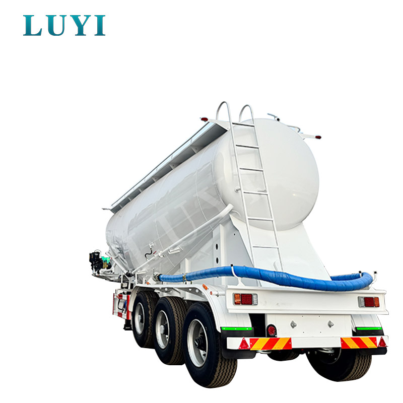 Semi-remorque citerne de poudre de 30 mètres cubes