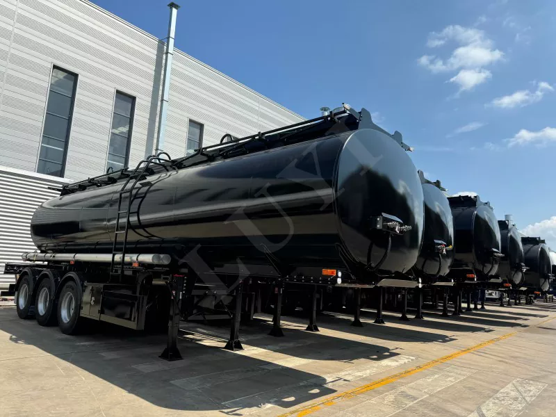 Semi-remorque de pétrolier 35000L