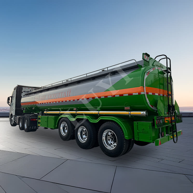 Remorque de réservoir d'huile à 3 essieux de 40 mètres cubes 45 mètres cubes