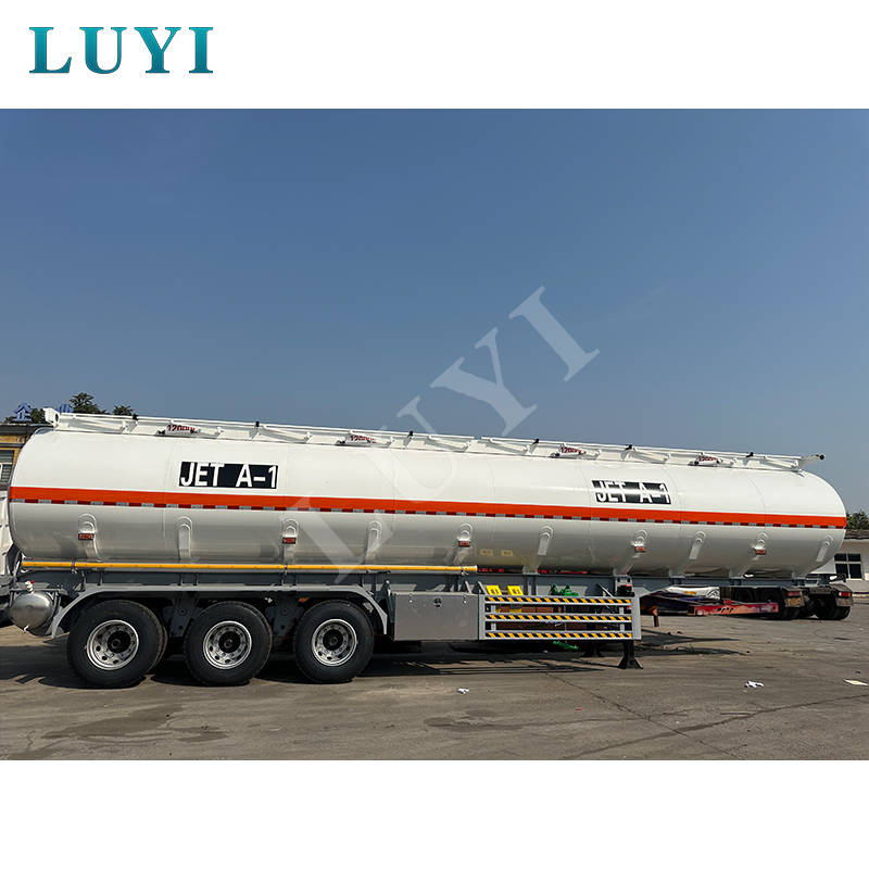 Comment une entreprise de construction kenyane a amélioré l'approvisionnement en carburant des sites éloignés grâce aux remorques-citernes Luyi à 3 essieux de 12 000 L Comment une entreprise de construction kenyane a amélioré l'approvisionnement en carburant des sites éloignés grâce aux remorques-citernes Luyi à 3 essieux de 12 000 L