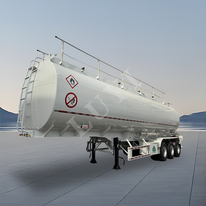 Semi-remorque citerne d'huile à trois essieux de 45/50 mètres cubes