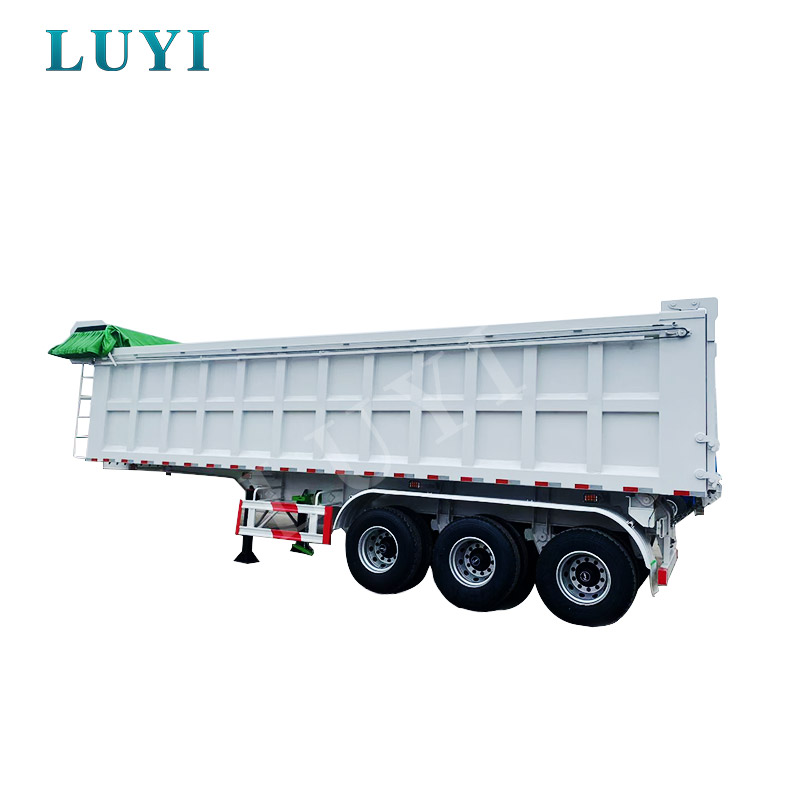 Semi-remorque benne à basculement arrière blanche à 3 essieux